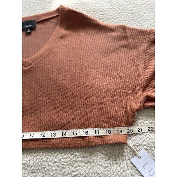 LUMIE'RE Womens V-Neck Long Sleeve Crop Rib Knit Sweater Camel Rust Size S - Picture 6 of 9